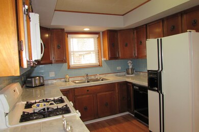 824 Hull Ave, Westchester, IL 60154 - photo 4