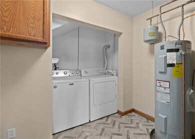 26 Channing St, Newport, RI 02840 - photo 4