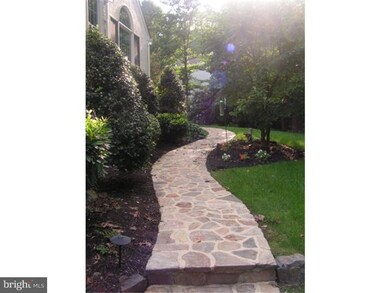 823 Elderberry Ln, West Chester, PA 19380 - photo 3