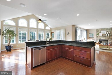 4901 Marabrooke Dr, Eldersburg, MD 21784 - photo 4