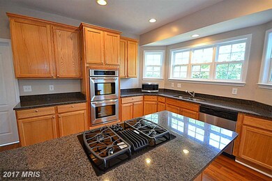 10905 Hackberry Ct, Clinton, MD 20735 - photo 2