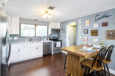 1695 N Shore Rd unit 8, Revere, MA 02151 - photo 5