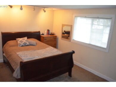 Bedroom, Primary