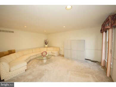 5 Hancock Dr, Kendall Park, NJ 08824 - photo 5