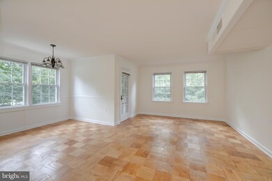 6512 Boulevard View unit B1, Alexandria, VA 22307 - photo 4