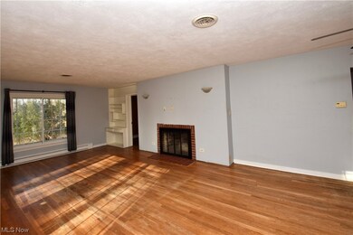 8430 Columbia Rd, Olmsted Falls, OH 44138 - photo 5