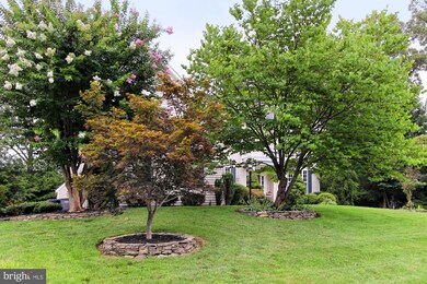 8938 Highgrove Ct, Lorton, VA 22079 - photo 2