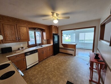 9 Gregg St, Woburn, MA 01801 - photo 5