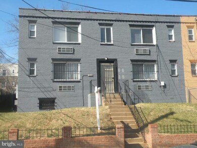 745 51st St SE unit 1, Washington, DC 20019 - photo 2
