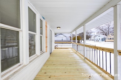 643 Evanston Ave, Muskegon, MI 49442 - photo 3