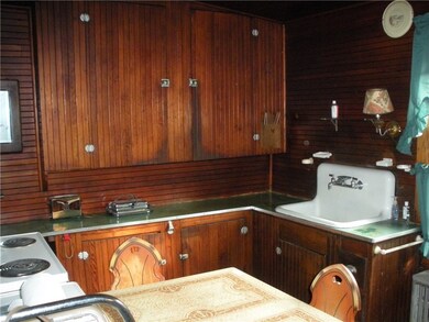 66 Sagamore St, Warwick, RI 02889 - photo 3