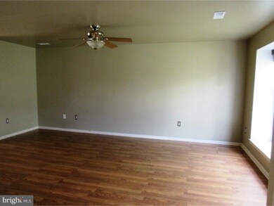 14 Foxton Dr, Atco, NJ 08004 - photo 4