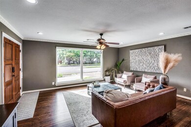 6819 E Mockingbird Ln, Dallas, TX 75214 - photo 4