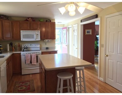 34 Dawson Cir, Holden, MA 01520 - photo 5