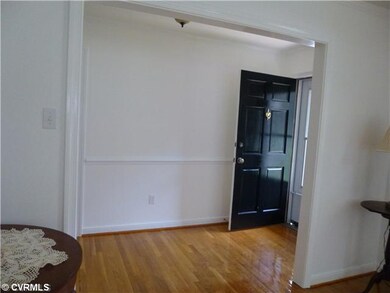 Foyer - Beautiful refinished hardwood floors throu