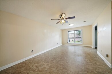 8118 Town Creek Dr, Houston, TX 77095 - photo 6
