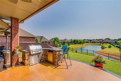 2420 SE 12th St, Moore, OK 73160 - photo 5