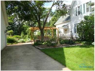 205 E Holland St, Archbold, OH 43502 - photo 3