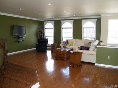 2073 Huntington Ln, Easton, PA 18040 - photo 7