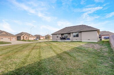 879 E Barracuda Dr, Nixa, MO 65714 - photo 4