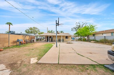 3324 W Cypress St Phoenix AZ 85009-6