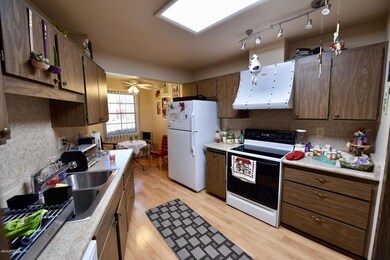 10542 W Palmeras Dr, Sun City, AZ 85373 - photo 7