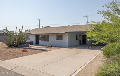 Driveway/Carport