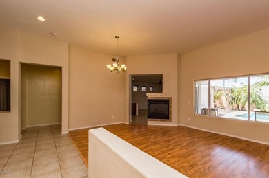 3402 E Thornton AZ-5