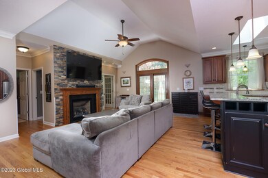 6214 Johnston Rd, Albany, NY 12203 - photo 4