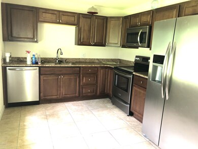 715 Dennis Ct, Jacksonville, NC 28546 - photo 4