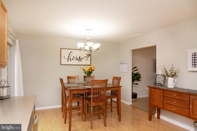 3319 Sutton Ct, Manchester, MD 21102 - photo 6