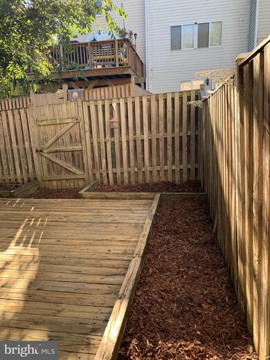 12561 Coral Grove Place, Germantown, MD 20874 - photo 7