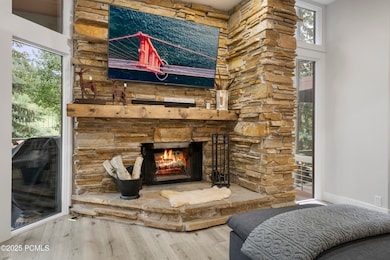 2510DeerValleyDR-E (12)