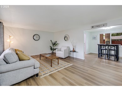 6050 SW Cross Creek Dr, Beaverton, OR 97007 - photo 4