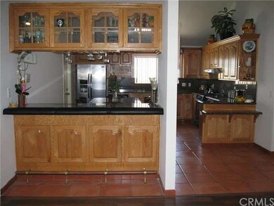 Bar & Kitchen 