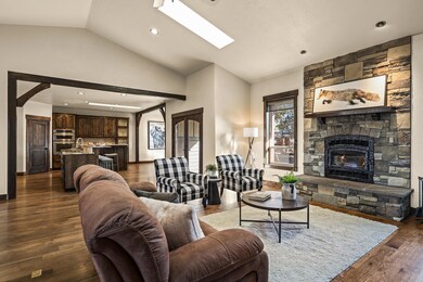 61004 Sky Harbor Dr, Bend, OR 97702 - photo 7