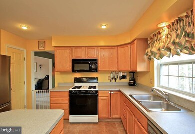 12154 Hayfield Ct, Bristow, VA 20136 - photo 6