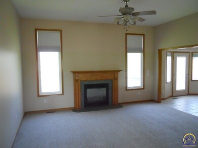 4217 SW Misty Harbor Ave, Topeka, KS 66610 - photo 3
