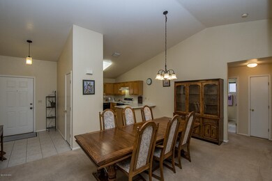 Dining/Foyer