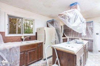 9340 Carlson Rd Kitchen
