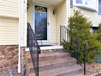 738 Fairmont Ave, North Tonawanda, NY 14120 - photo 3