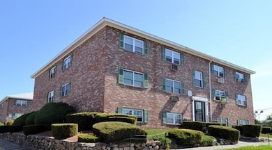 351 Hildreth St unit 12, Lowell, MA 01850 - photo 3