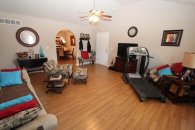 1037 Alexandria Dr, Lawrenceburg, KY 40342 - photo 4