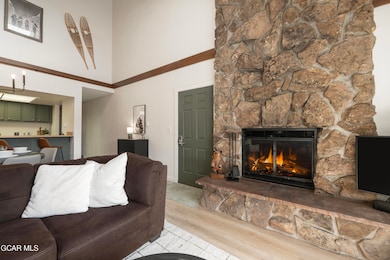 3 - 83 Meadow Lane 44-D12 pic 32