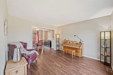 2104 NW 145th St, Clive, IA 50325 - photo 7