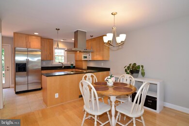 13964 Gunners Place, Centreville, VA 20121 - photo 4