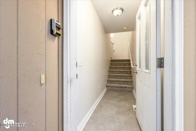 02-Entry-DW-6890