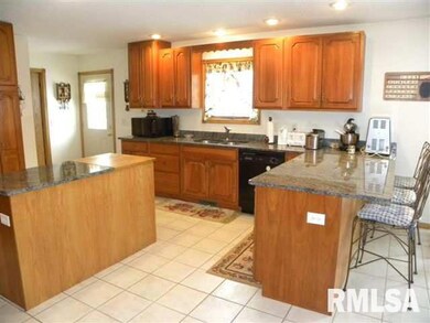 4640 W 60th St, Davenport, IA 52806 - photo 5