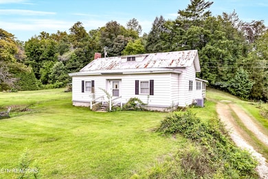 123 Sexton Ln, Clinton, TN 37716 - photo 2