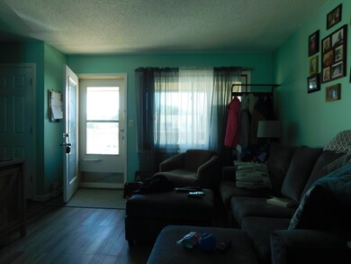 31 Coventry Ln unit 4, Muscatine, IA 52761 - photo 5